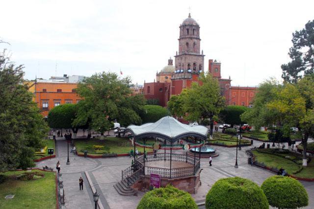 Hotel Plaza Queretaro Ngoại thất bức ảnh